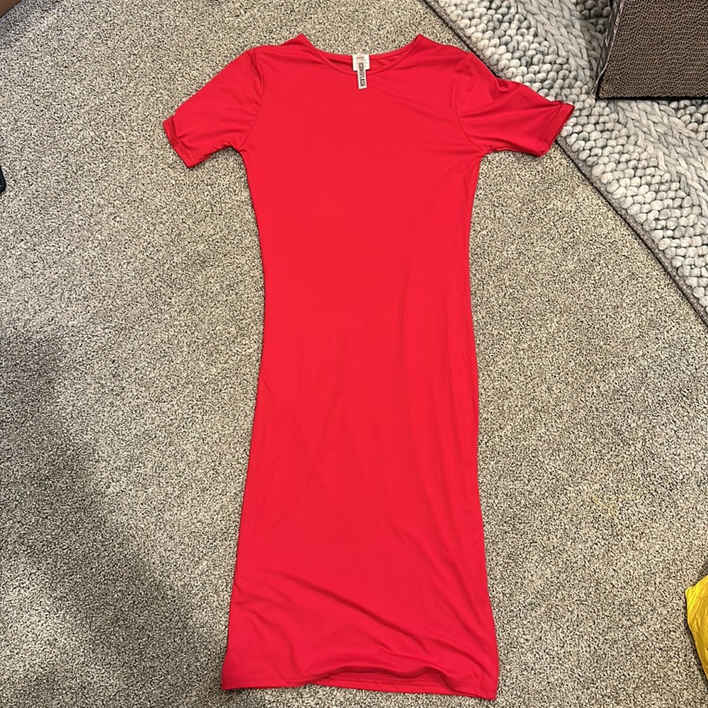 COPY - Velvety bodycon midi dress (in blue or red)